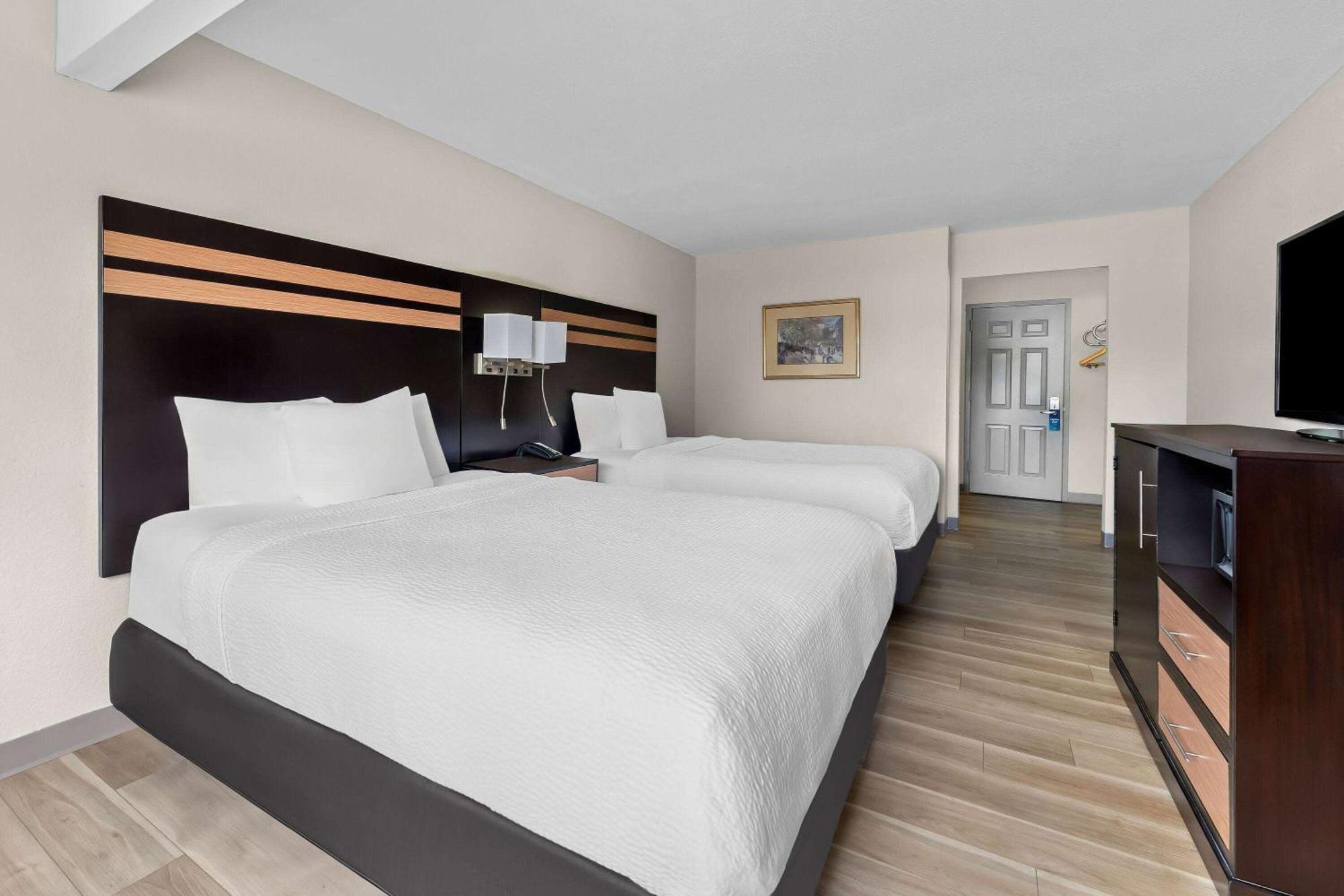 Days Inn By Wyndham Albany Suny Esterno foto